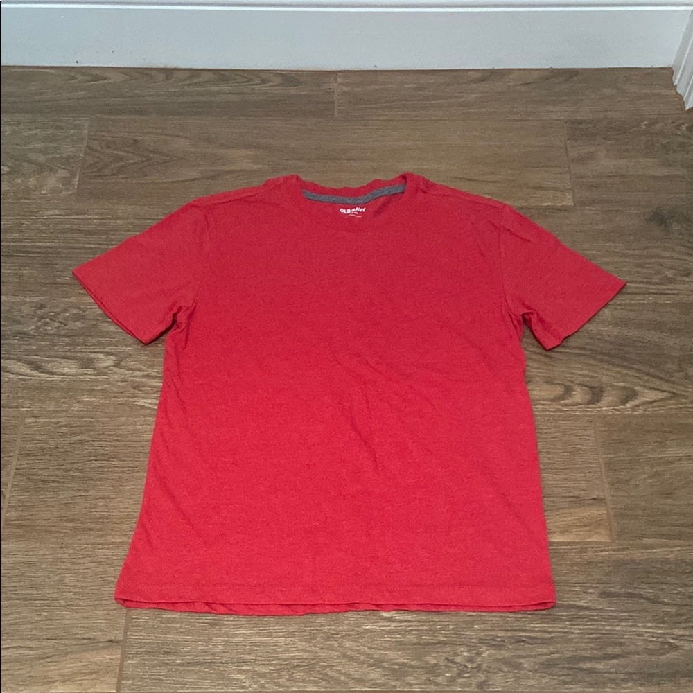 🧡 boy’s Old Navy crewneck t-shirt